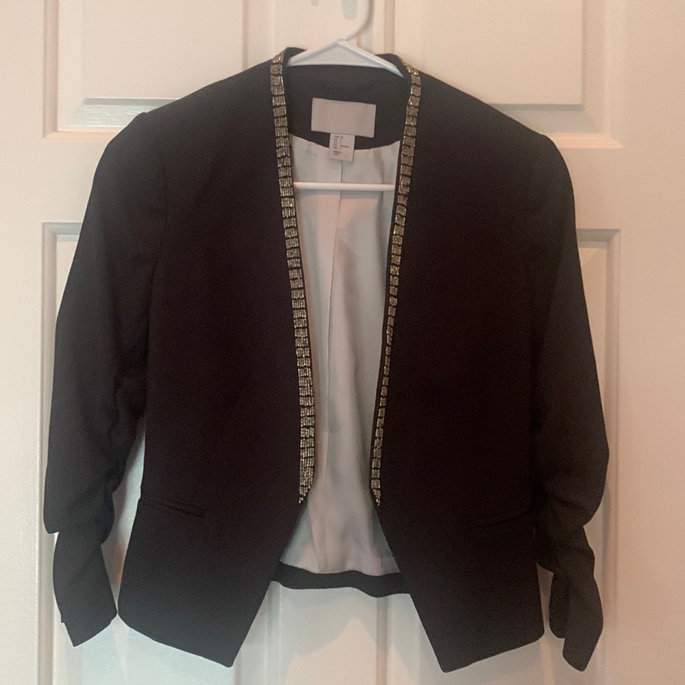 H&M woman’s short blazer/ tapered